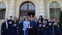 Кметът Иван Тотев посрещна шампионките на България по волейбол от ВК „Марица“ 