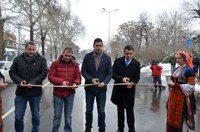 Кметът Иван Тотев преряза лентата на поредния обновен участък от булевард „Васил Априлов“
