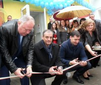 Кметът Иван Тотев преряза лентата на уникалната детска градина "Чайка"