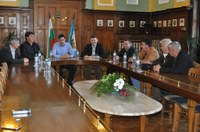 Кметът Иван Тотев се срещна с президентите на футболните клубове „Ботев“ и „Локомотив“