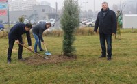 Кметът Иван Тотев се включи в нова залесителна акция в „Западен”